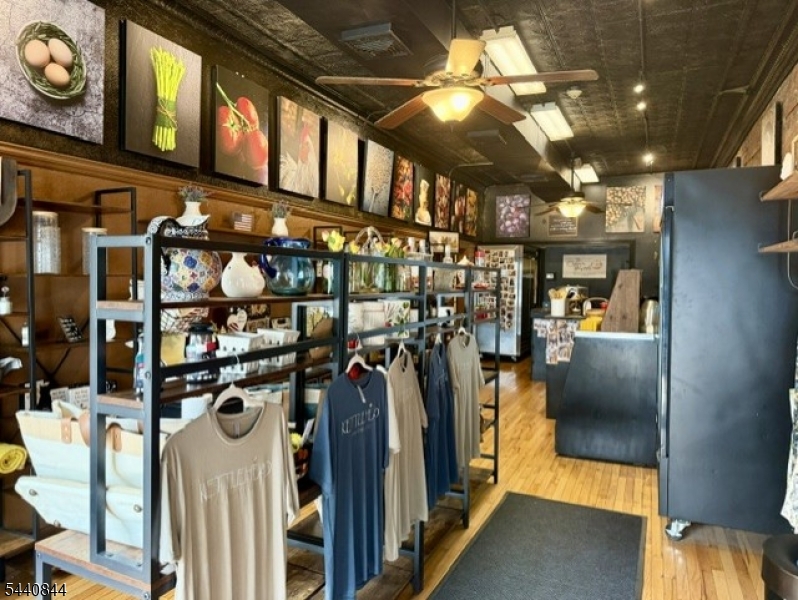 Spring Street - Commercial Lease
