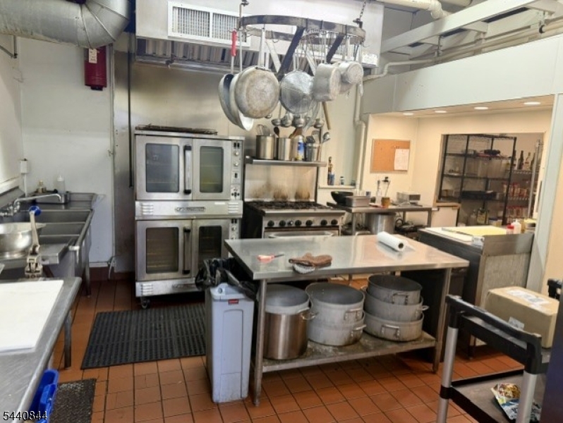 Spring Street - Commercial Lease