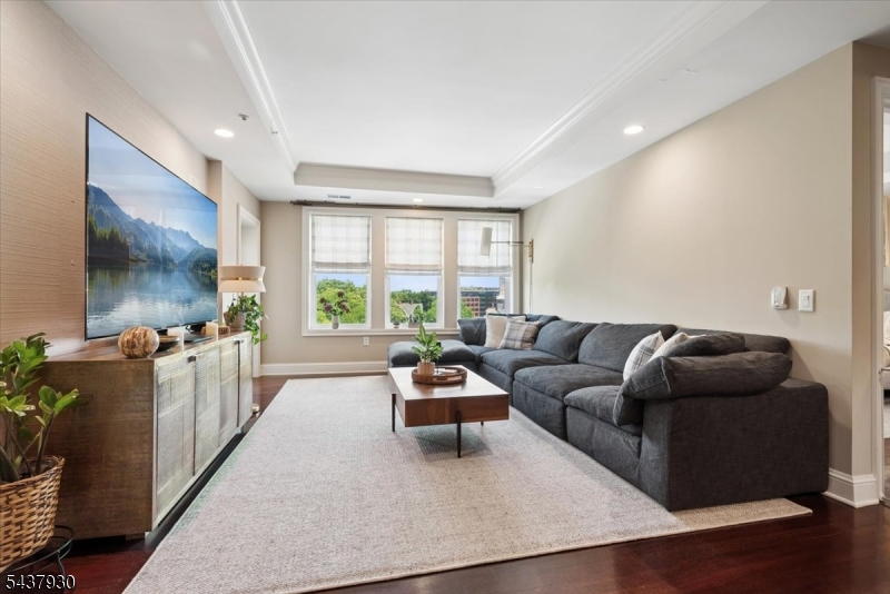 40 Park Place - Residential