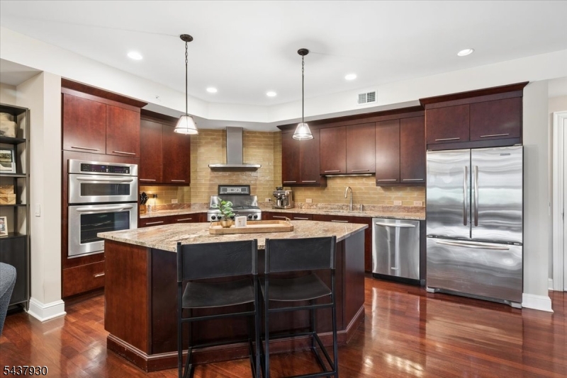 40 Park Place - Residential