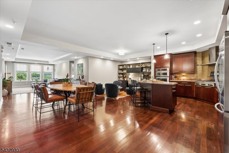 40 Park Place - Residential