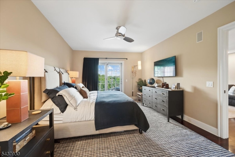 40 Park Place - Residential