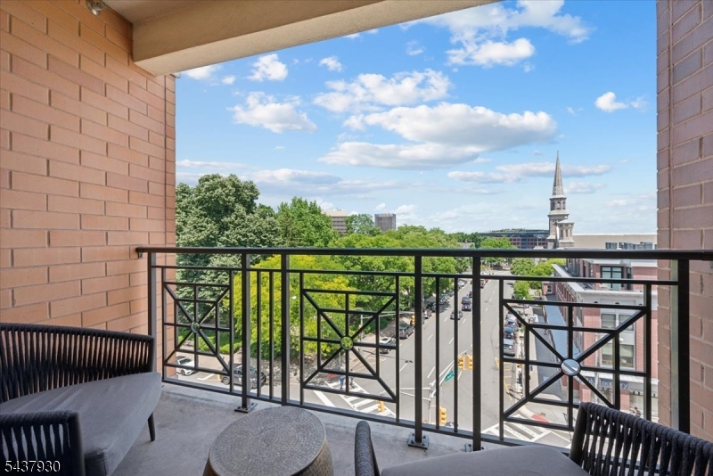 40 Park Place - Residential