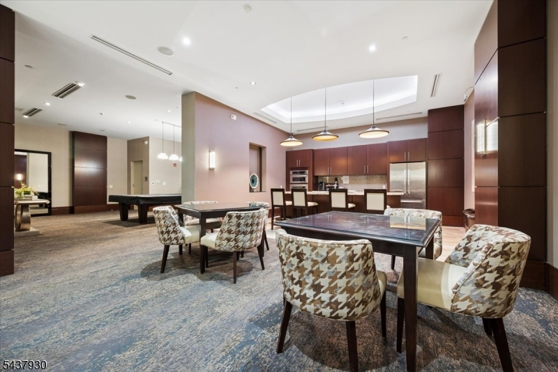 40 Park Place - Residential