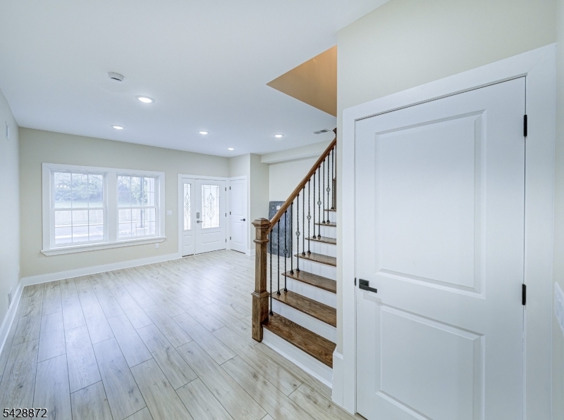 Edison - Residential Lease