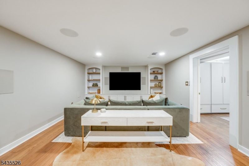 Upper Wyoming - Residential