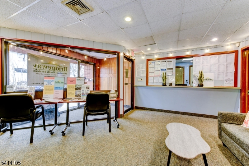Hospital area - Commercial Sale