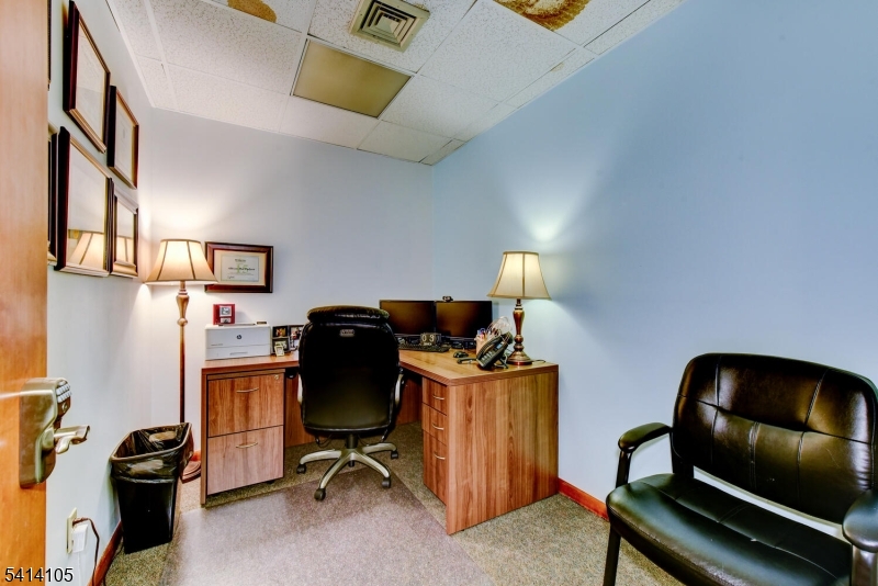 Hospital area - Commercial Sale