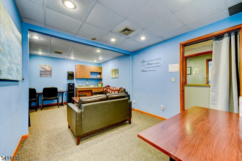 Hospital area - Commercial Sale