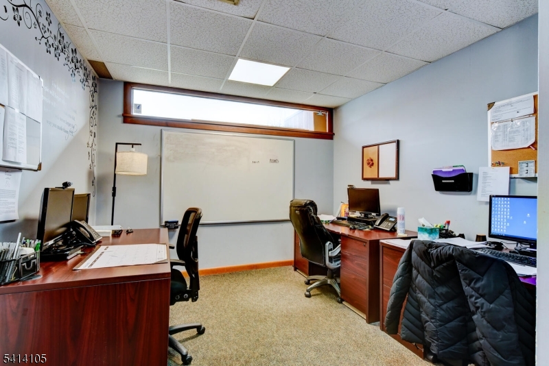 Hospital area - Commercial Sale