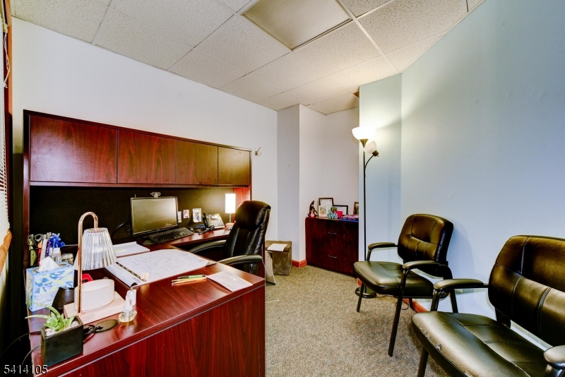 Hospital area - Commercial Sale