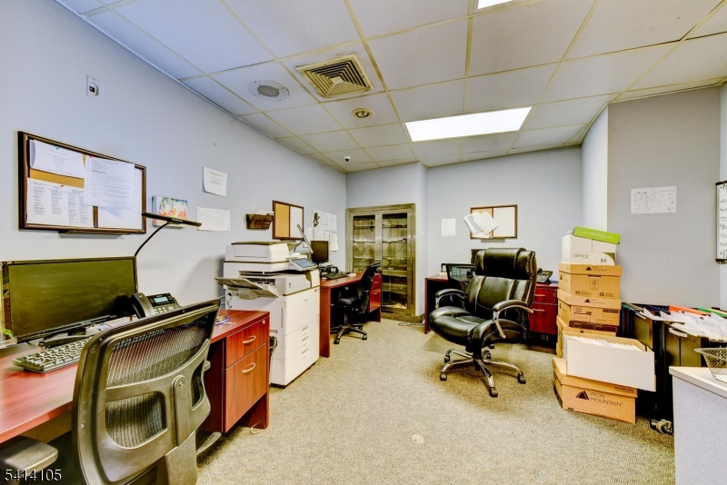 Hospital area - Commercial Sale