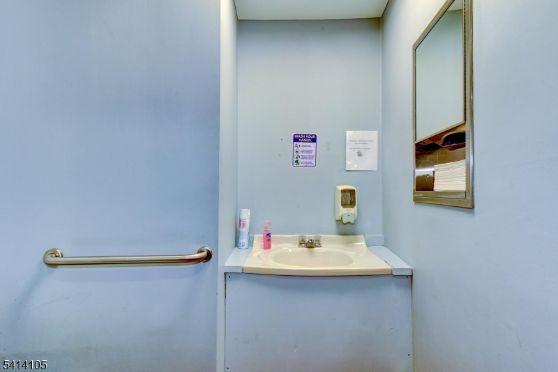 Hospital area - Commercial Sale