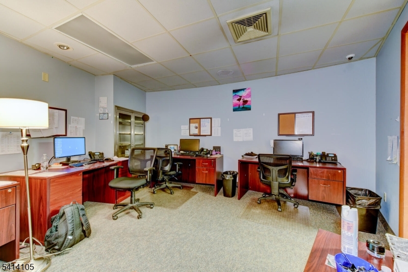 Hospital area - Commercial Sale