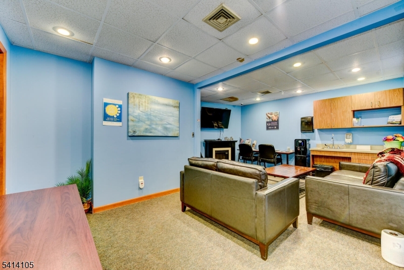 Hospital area - Commercial Sale