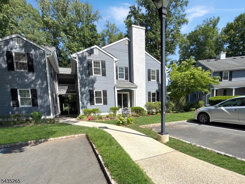 Countryside Manor - Residential