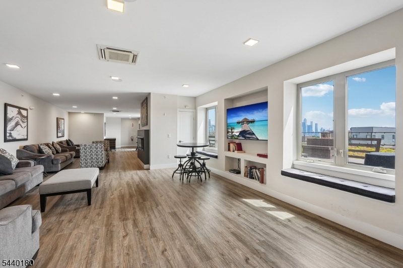Green Roof Condominium - Residential
