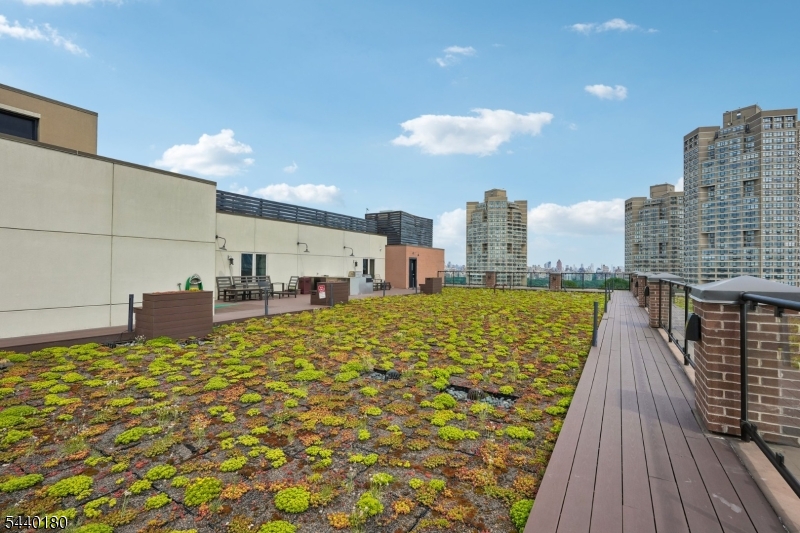 Green Roof Condominium - Residential