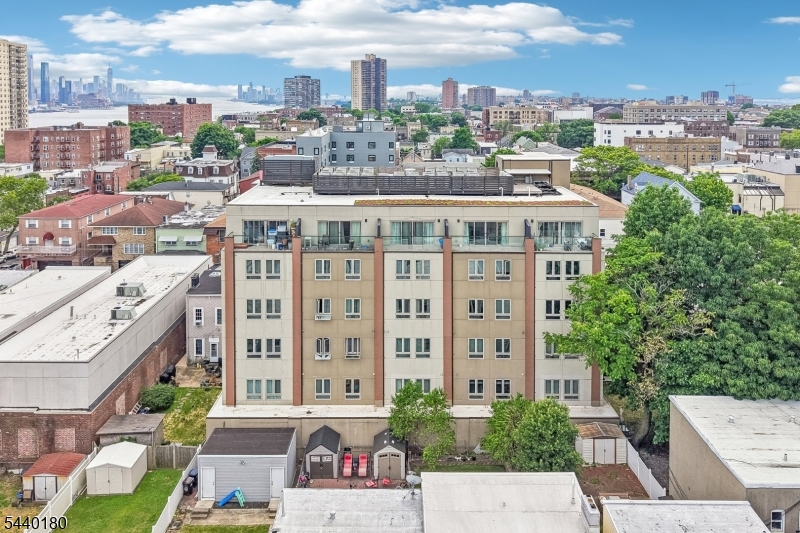Green Roof Condominium - Residential