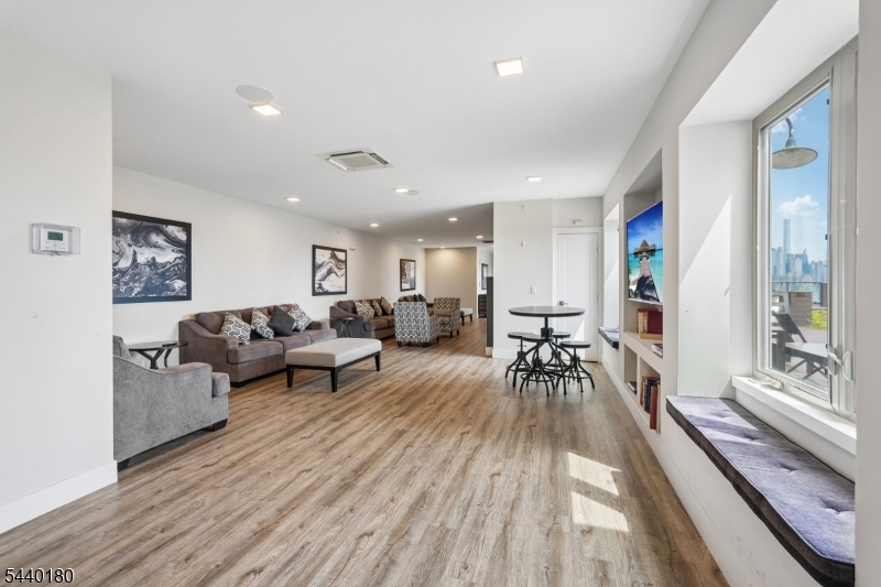 Green Roof Condominium - Residential