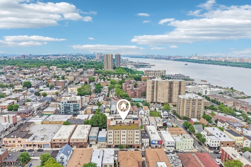 Green Roof Condominium - Residential