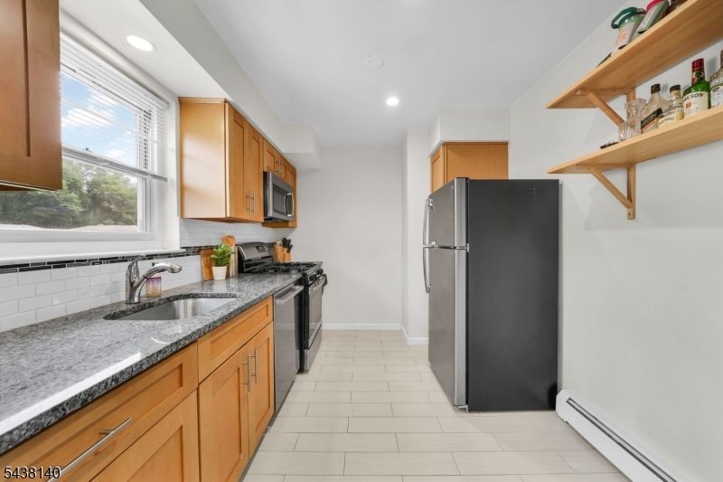 Crestmont Gardens - Residential