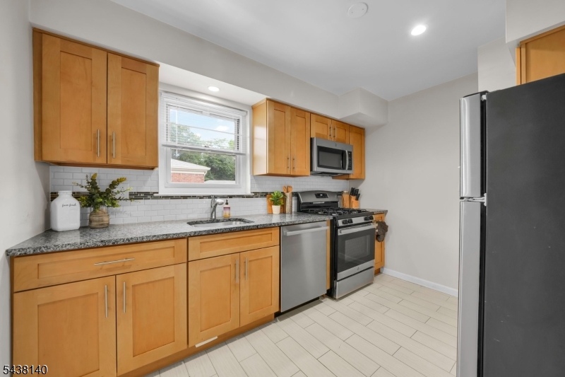 Crestmont Gardens - Residential