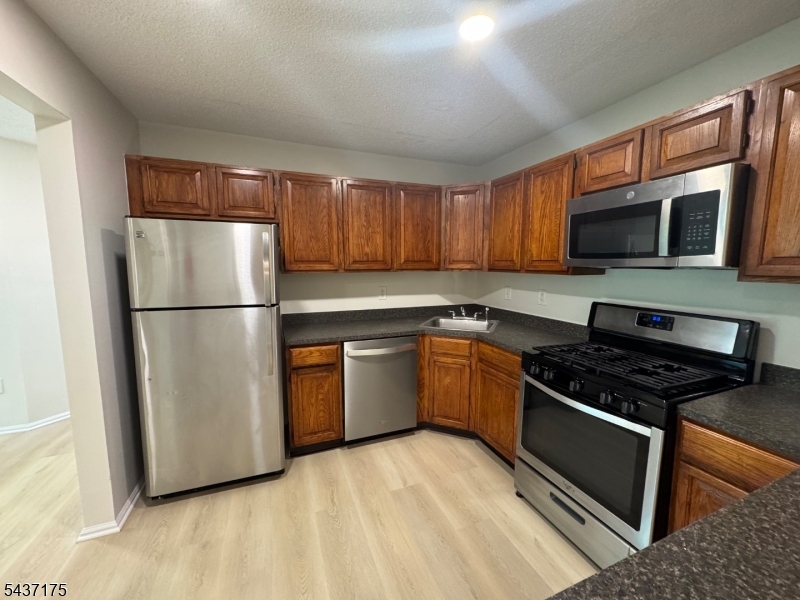 Governor Pointe - Residential Lease