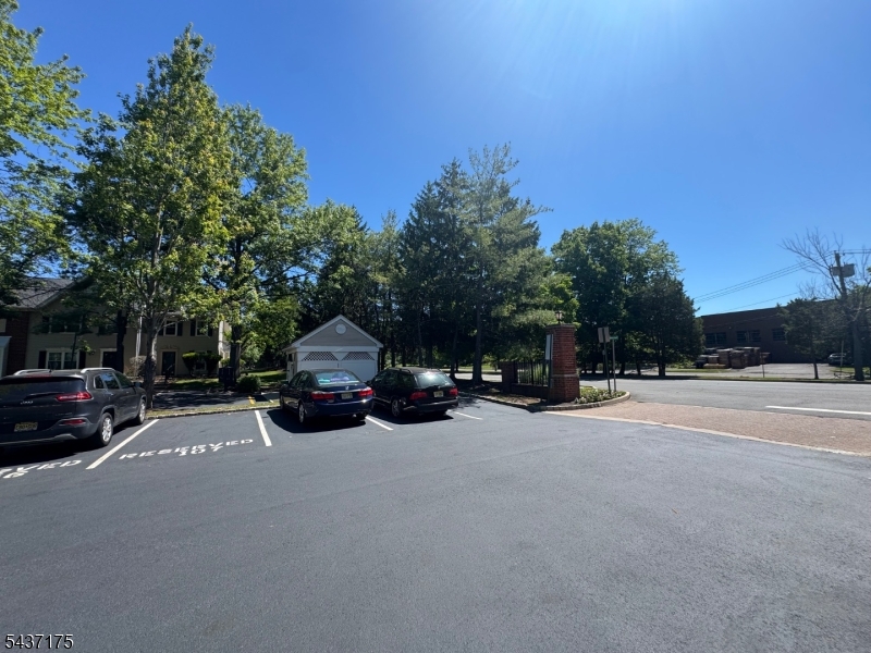 Governor Pointe - Residential Lease