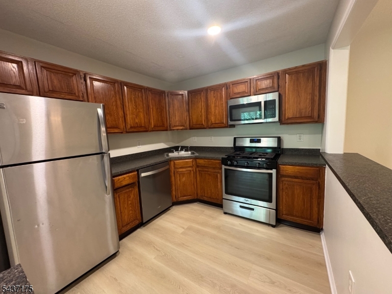 Governor Pointe - Residential Lease