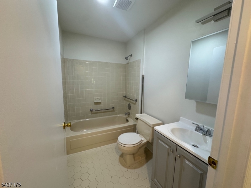 Governor Pointe - Residential Lease