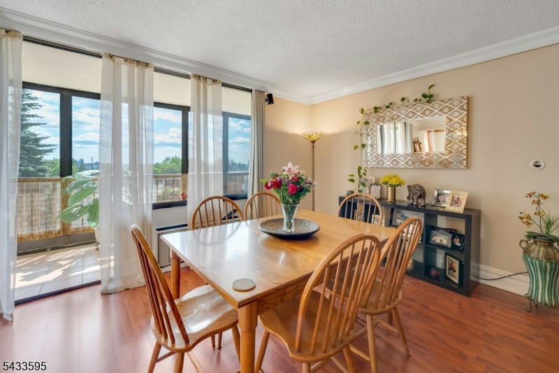 Winston Towers - Residential