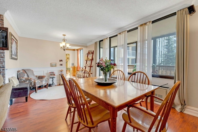 Winston Towers - Residential
