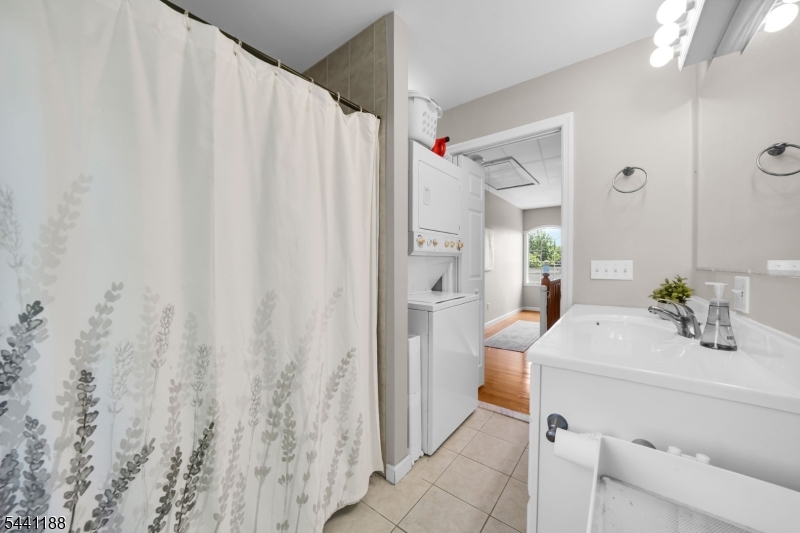 Brights Cove/Lake Hopatcong - Residential
