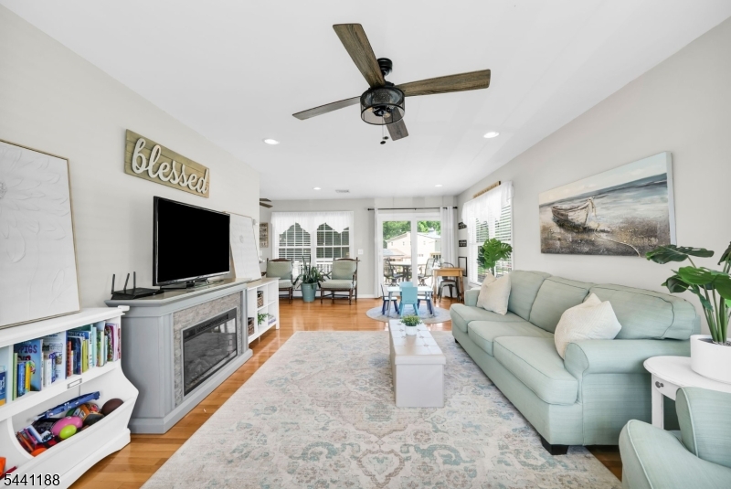Brights Cove/Lake Hopatcong - Residential