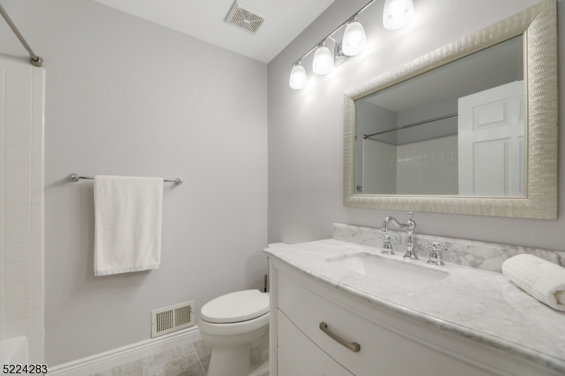 Hamilton Woods - Residential