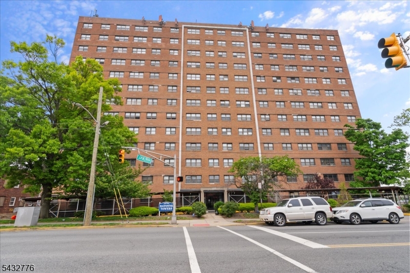 JF Kennedy - Residential