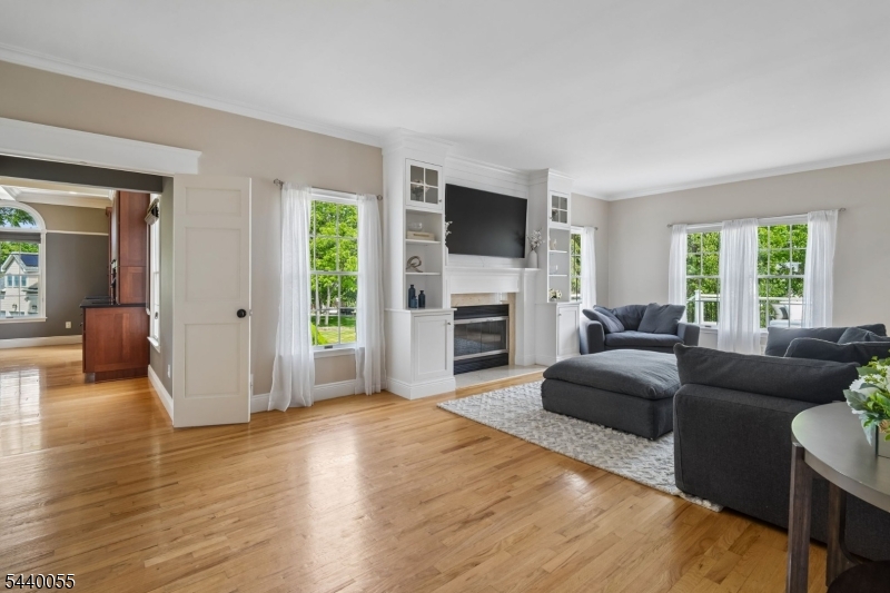 Ironia - Residential