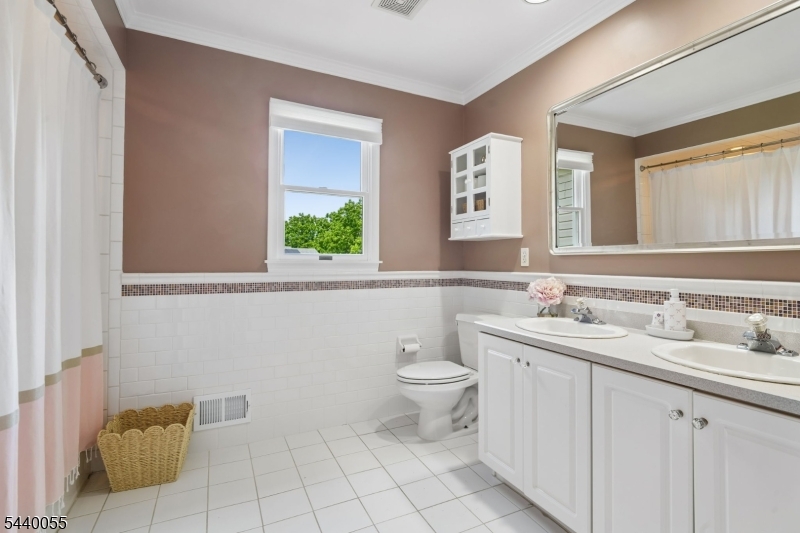 Ironia - Residential