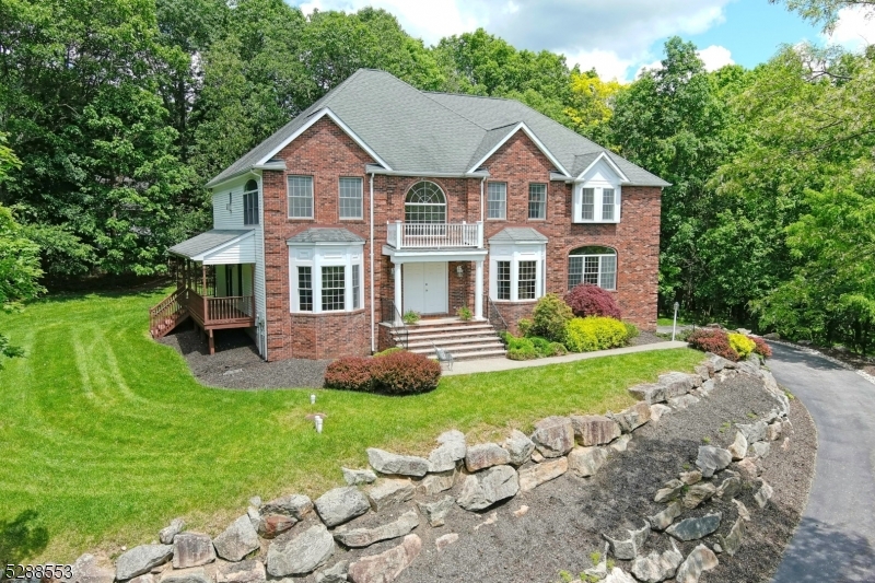 Woodlake Crest - Residential