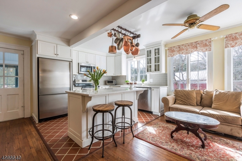 POTTERSVILLE - Residential