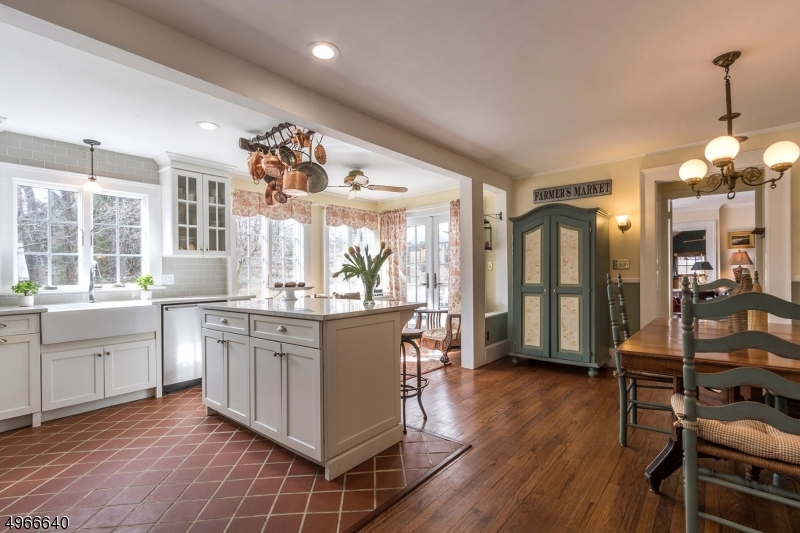 POTTERSVILLE - Residential