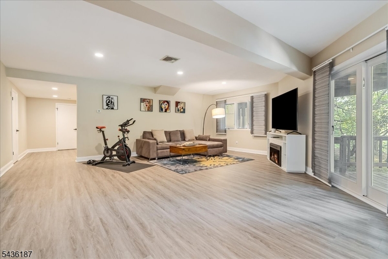 Stonegate at Watchung - Residential