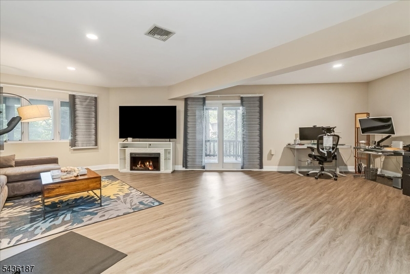 Stonegate at Watchung - Residential