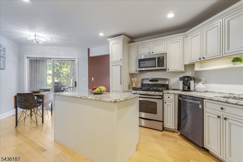 Stonegate at Watchung - Residential