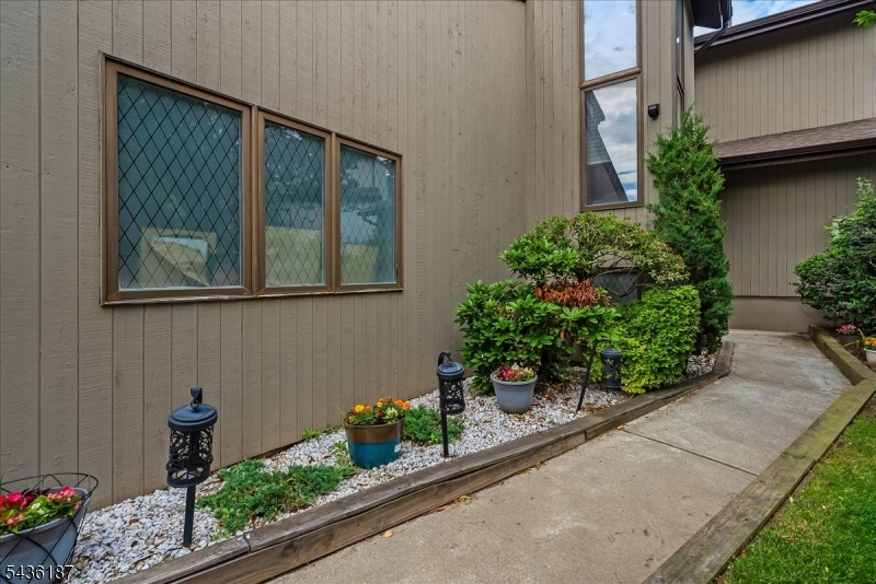Stonegate at Watchung - Residential