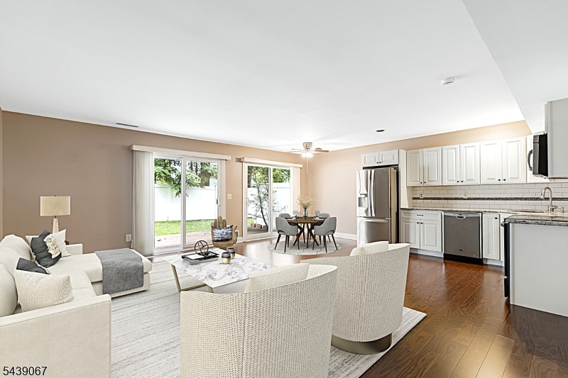 Crestwood Commoms - Residential