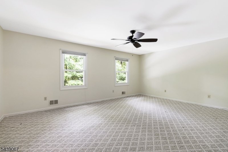 Crestwood Commoms - Residential