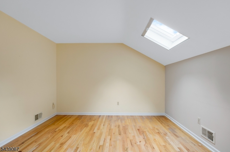 Crestwood Commoms - Residential