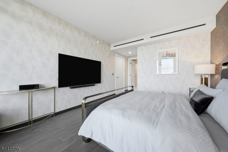 One Park - Residential